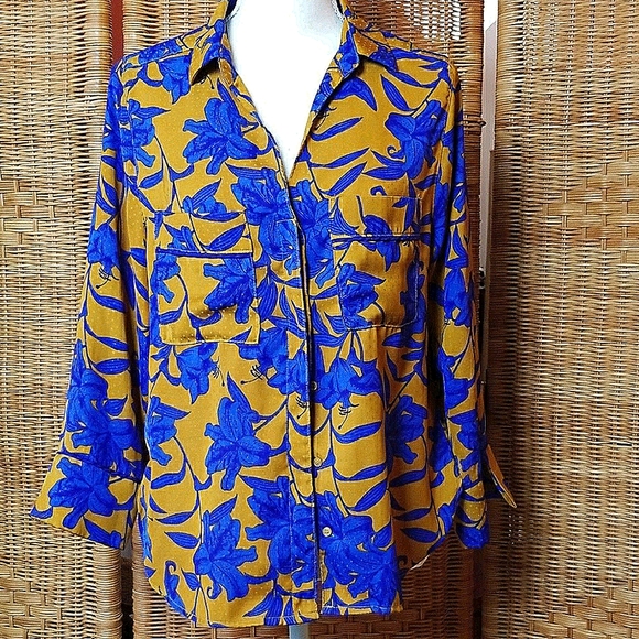 H&M Tops - H&M Buttoned Down Blue/Gold Blouse Sz.10